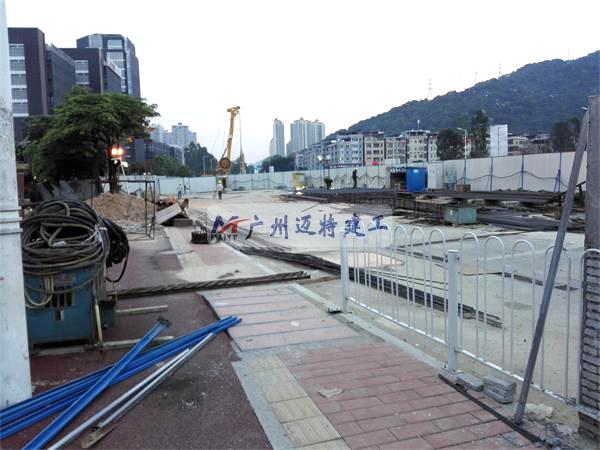 广州地铁暹岗站土建施工现场围蔽